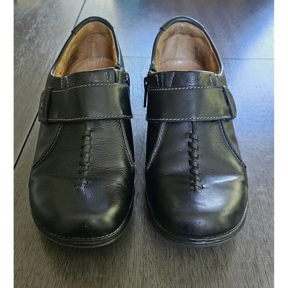 Clarks Unstructured Unsparrow Black Leather Shoes 6.5 Side Zip Comfort Clog - Picture 2 of 12